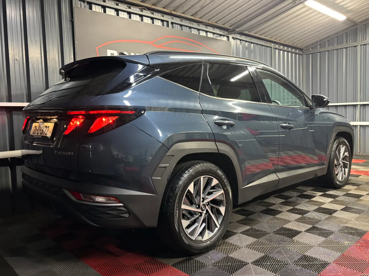 2021 Hyundai Tucson 2WD Manual Diesel Executive - Image 3