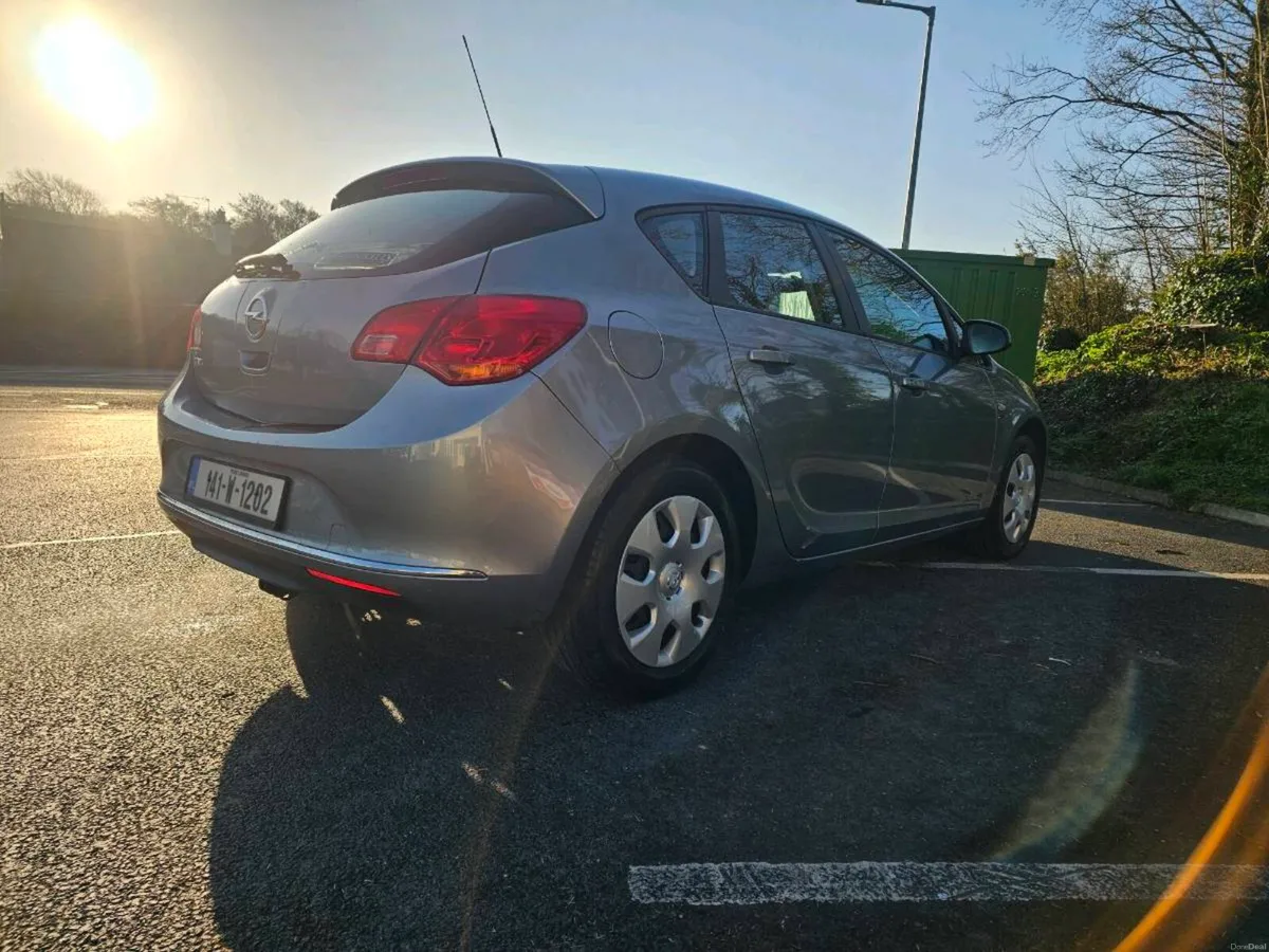 Opel astra 1.4 petrol 2014 - Image 4