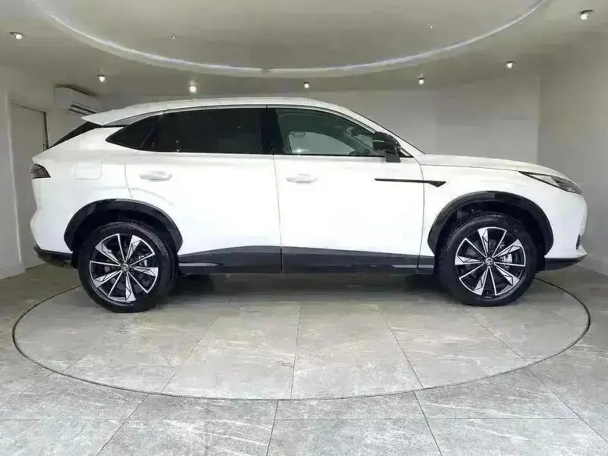 MG HS 1.5 T-GDI SE 5dr - Image 4