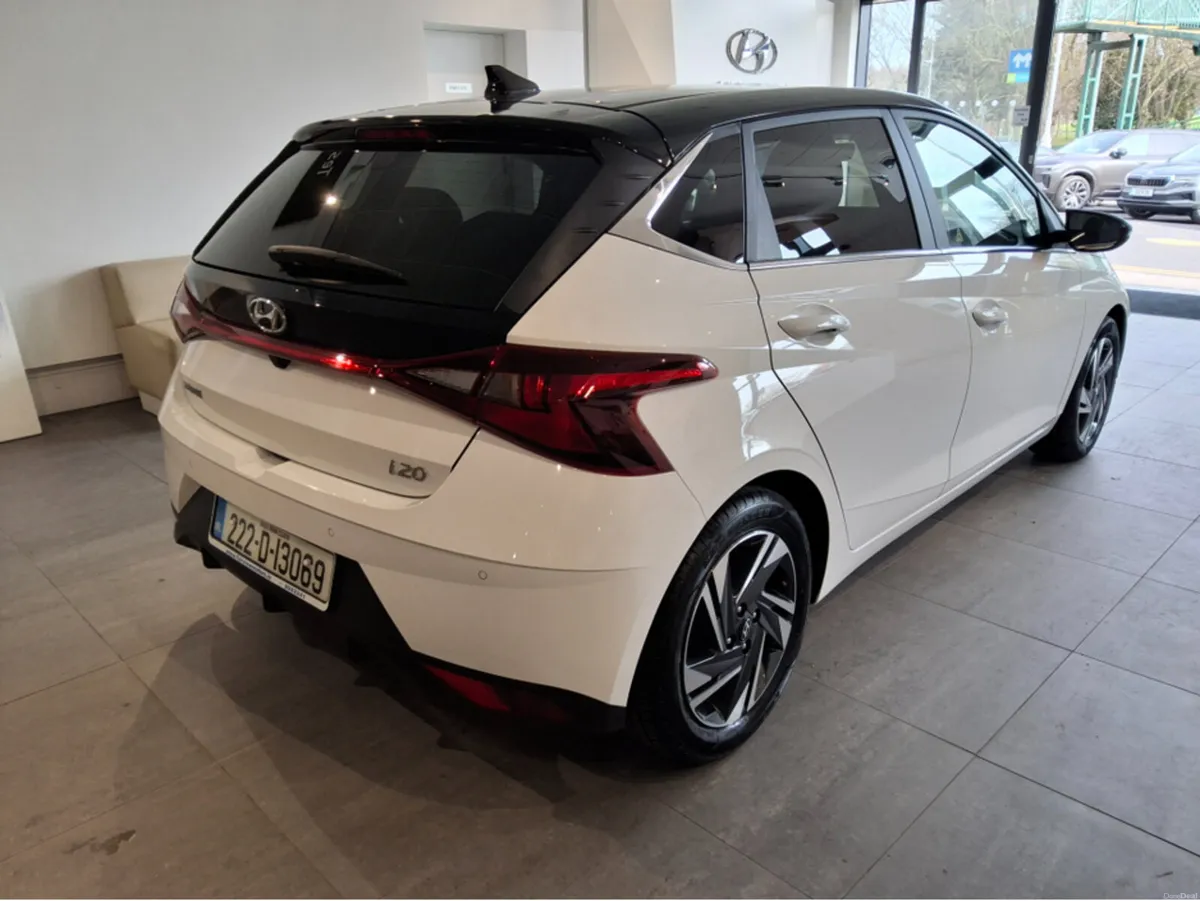 Hyundai i20 DELUXE PLUS 5DR - Image 2