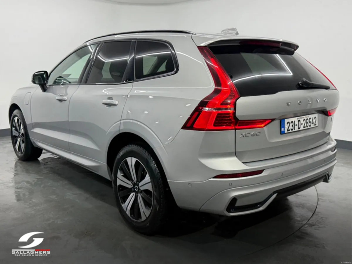 Volvo XC60 T6 PHEV PLUS DARK AWD 5DR AUTO - Image 4