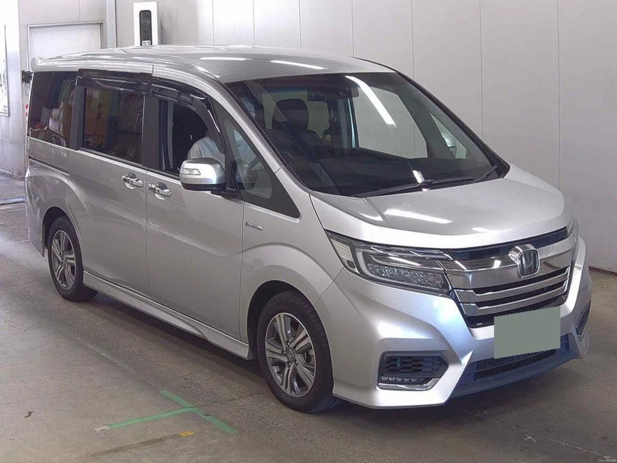 Honda Stepwagon 7 SEATER SPADA G AUTOMATIC HYBRID