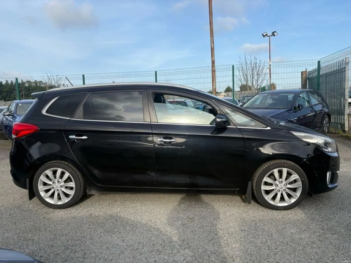 2014 Kia Carens Platinum 1.7L Diesel 7 Seater - Image 2