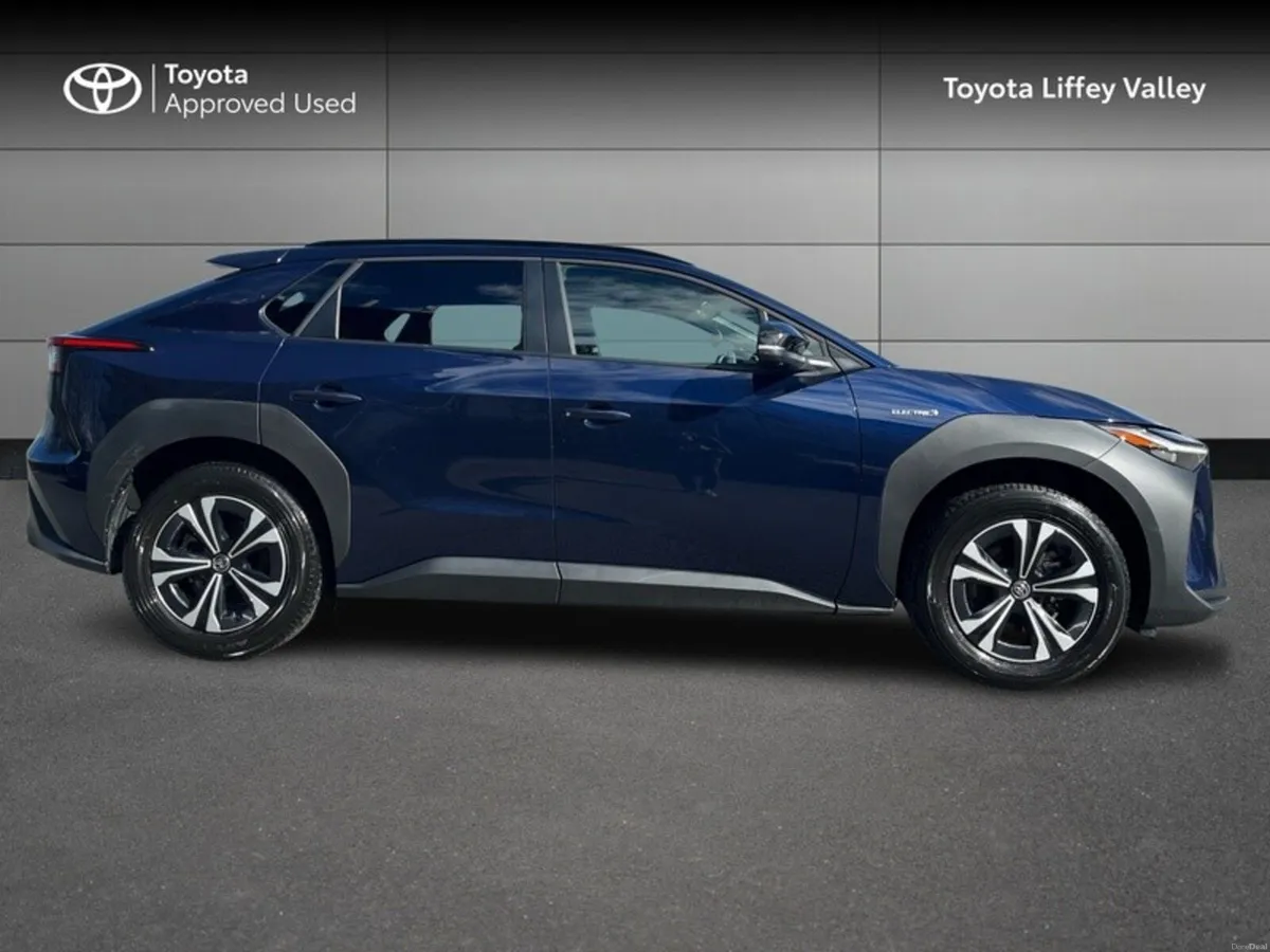 Toyota bZ4X BZ4X SPORT FWD - Image 3