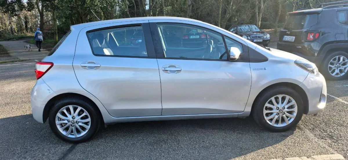 172 Toyota Yaris Hybrid Auto - NCT&Tax Good Value - Image 4