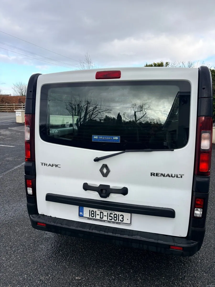 9 Seater Passenger Renault Traffic - Image 2