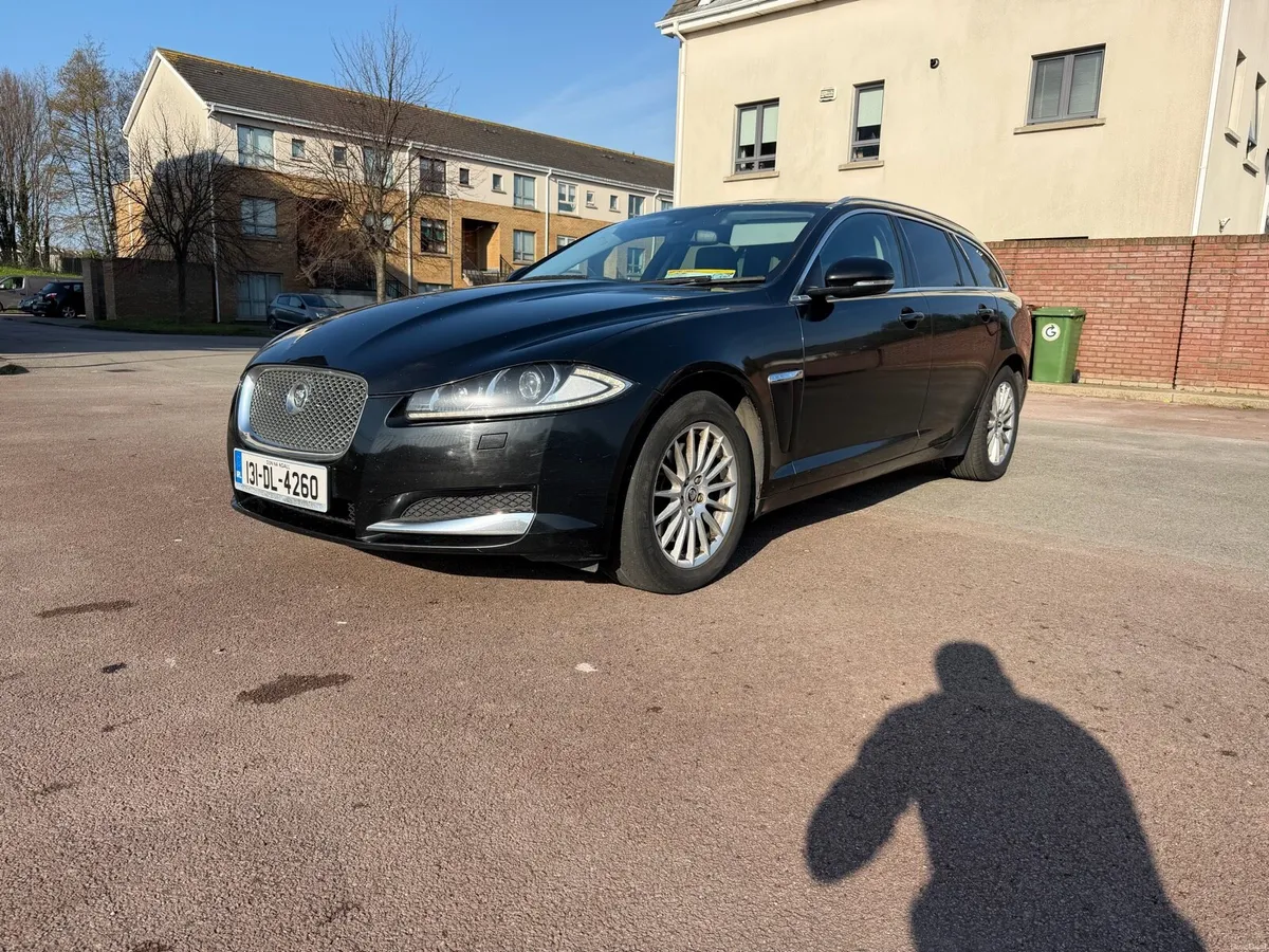 2013 Jaguar XF - Image 1