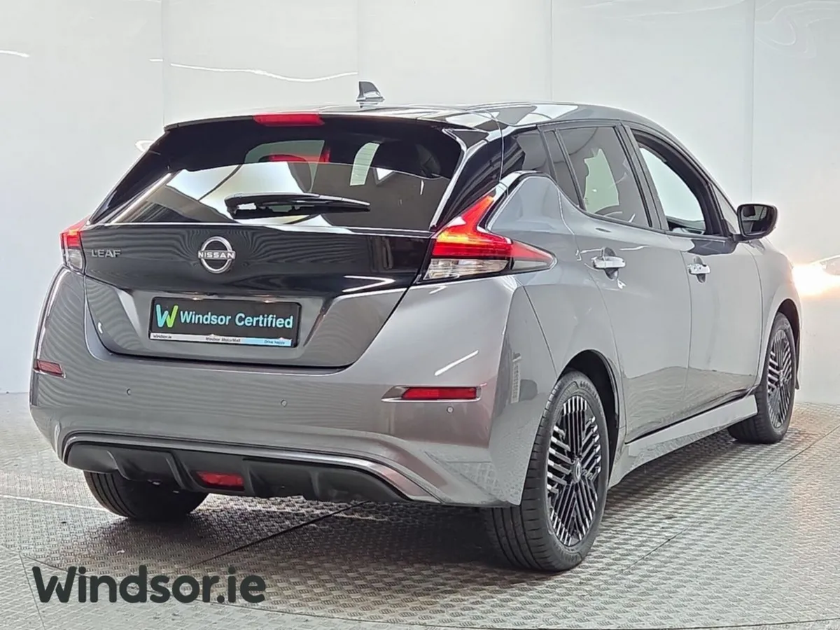 Nissan Leaf N-Connecta 40kWh EV - Image 3