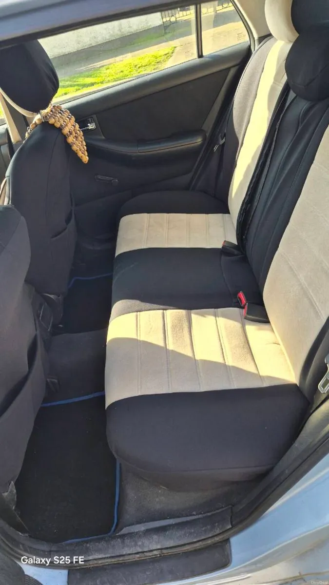 Toyota corolla - Image 1