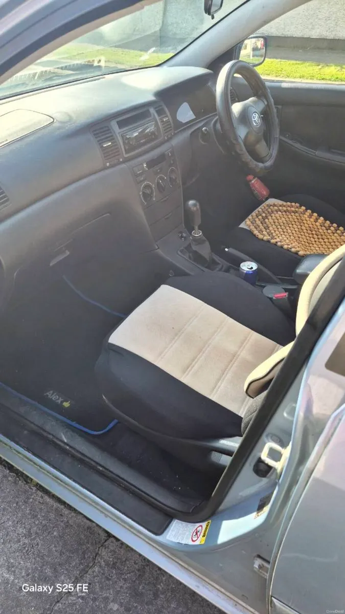 Toyota corolla - Image 3