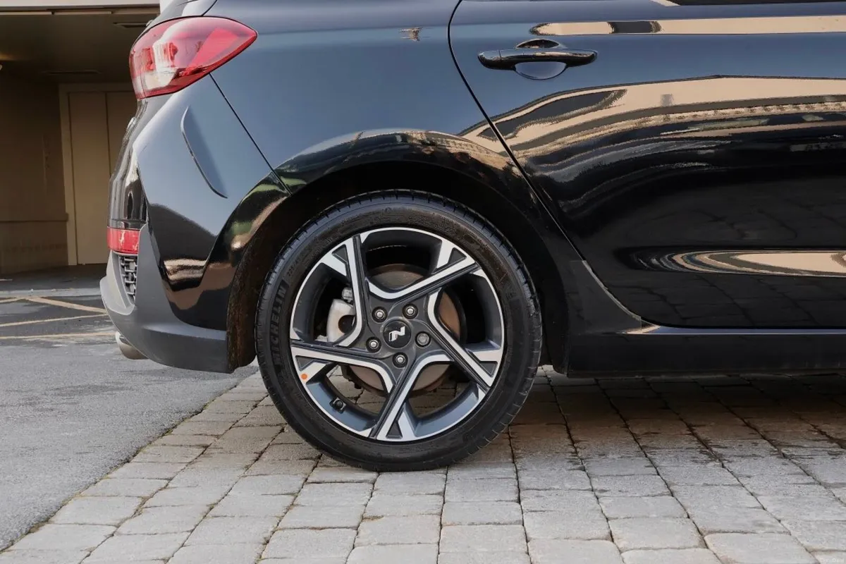 Hyundai i30 Petrol Deluxe NLine - Image 4