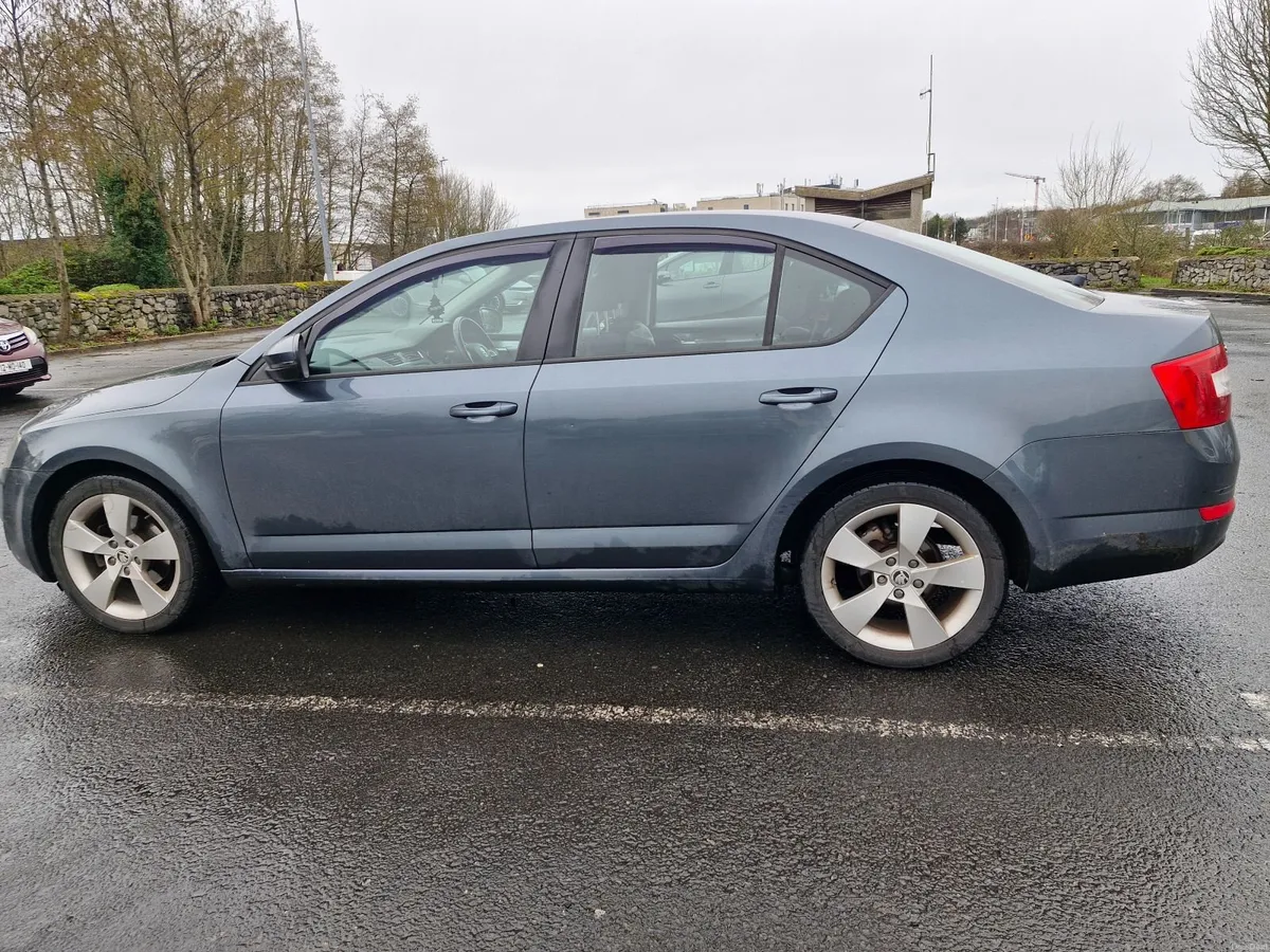 Skoda Octavia 2015 - Image 4
