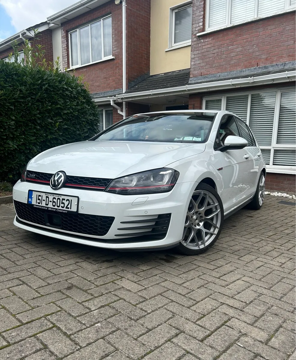 Volkswagen Golf Gti 2.0 TSI DSG - Image 1