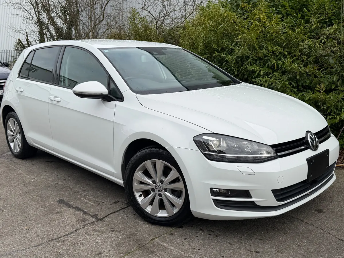 2016 Volkswagen Golf Auto Highline Low km - Image 1