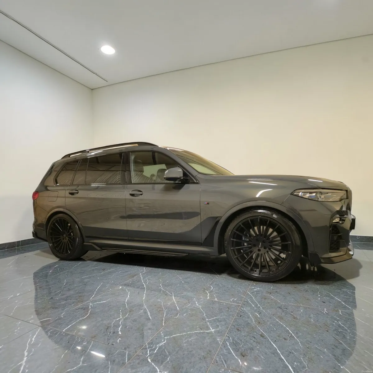 BMW X7 m50i v8 2022 - Image 1