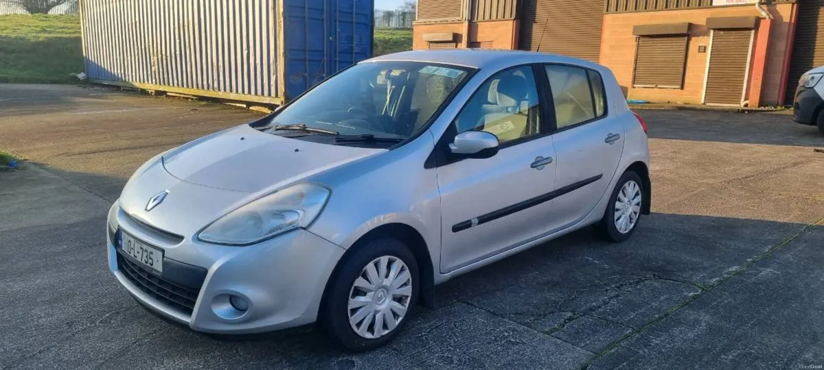 Renault clio 1.2 petrol 2010year - Image 1