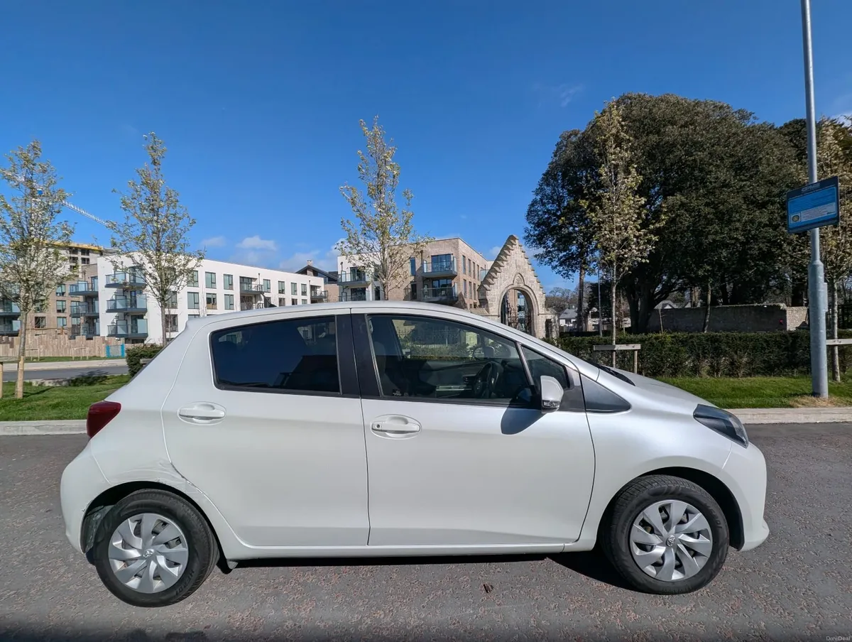 Toyota Vitz 2015 - Image 3