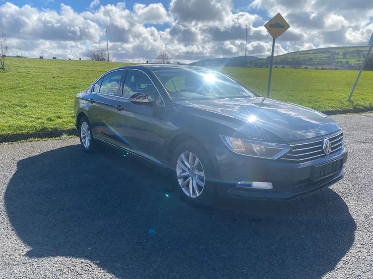 2015 Volkswagen Passat - Image 4