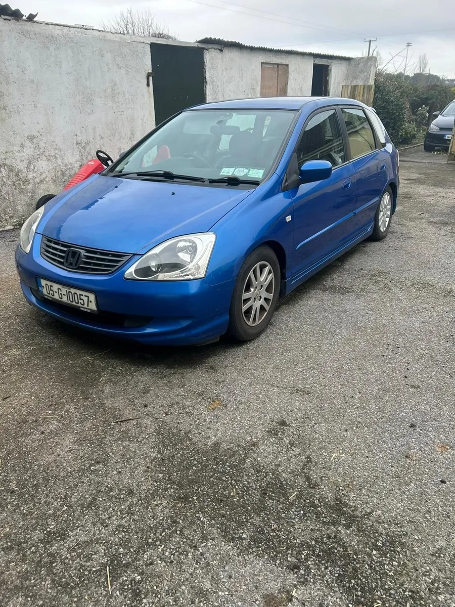 Honda Civic 2005 - Image 1