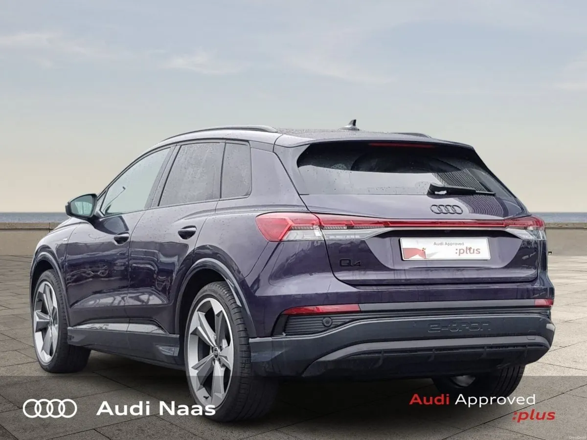Audi Q4 e-tron Black Edition 45 Quattro S-Line - Image 4