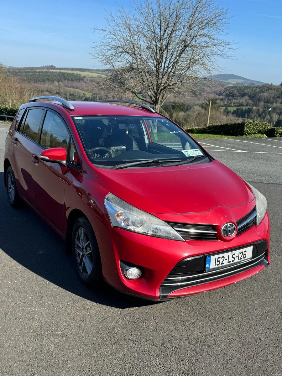 Toyota verso 2015 - Image 1