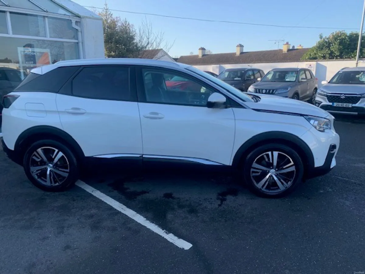 Peugeot 3008 ALLURE 1.2 130 6.2 4DR - Image 2