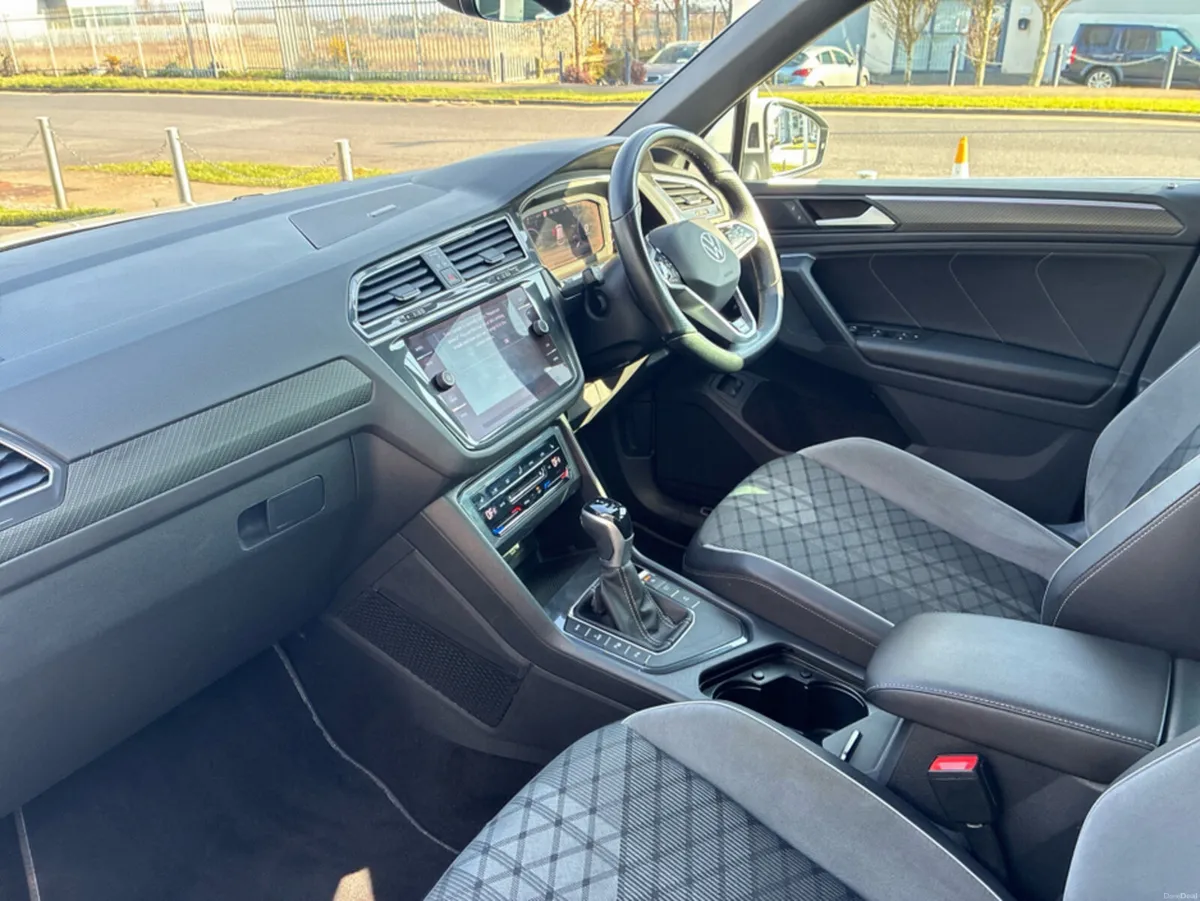 Volkswagen Tiguan R-LINE 1.4 TSI PHEV 2 245HP 5DR - Image 3