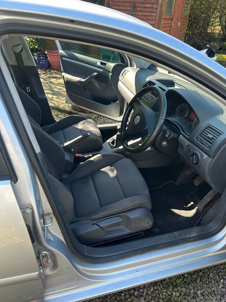 Volkswagen Golf 2006 - Image 1