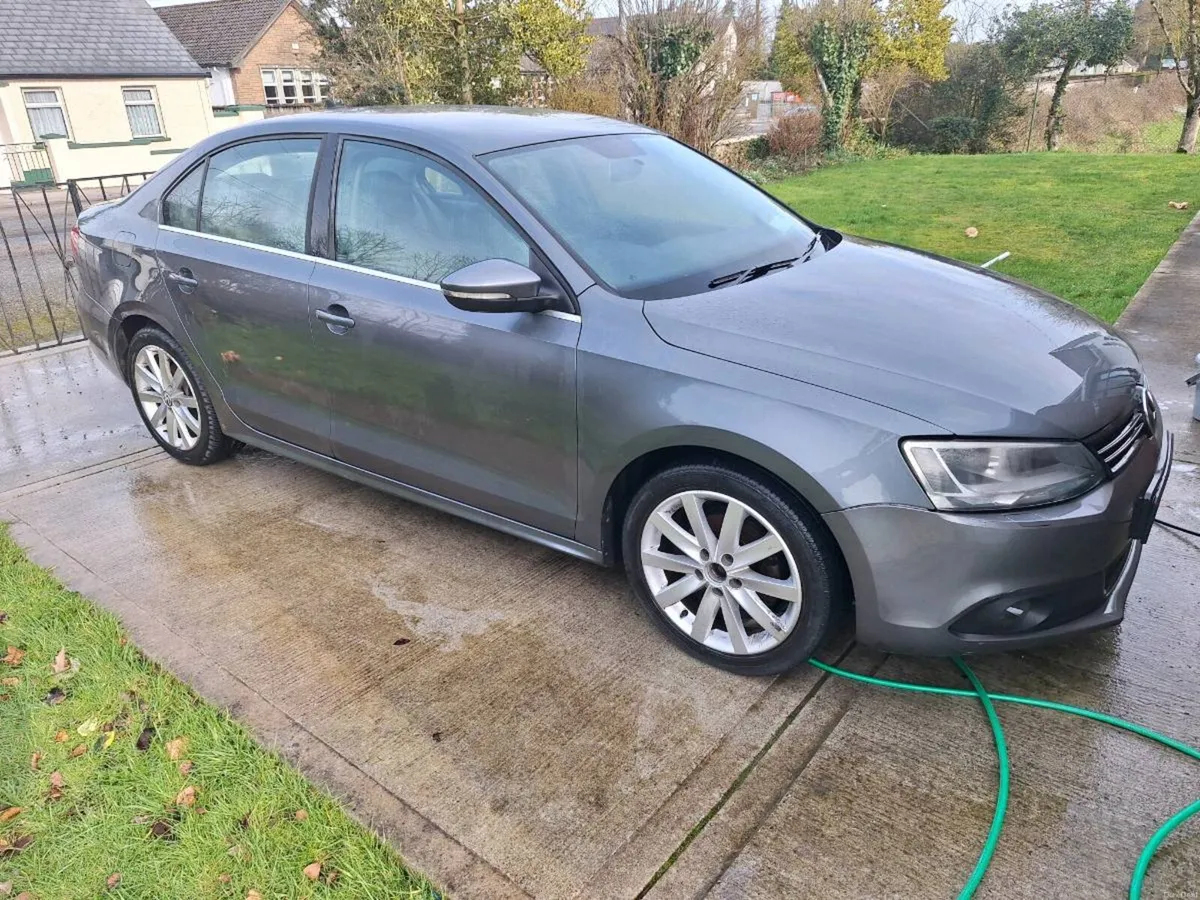 Vw Jetta 1.6 - Image 4