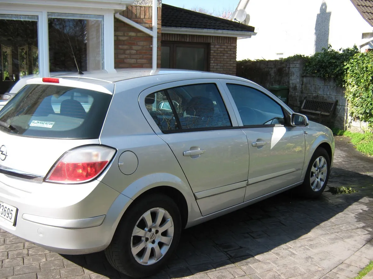 Opel Astra Club 2007 5-Door - Image 3