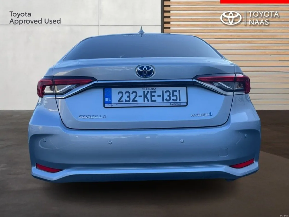 Toyota Corolla COROLLA LUNA SPORT SALOON - Image 4