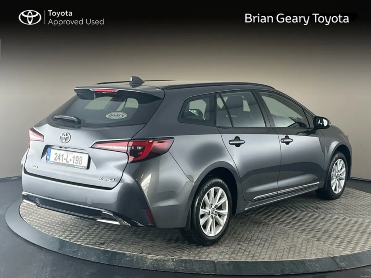 Toyota Corolla HYBRID LUNA T/S - Image 2