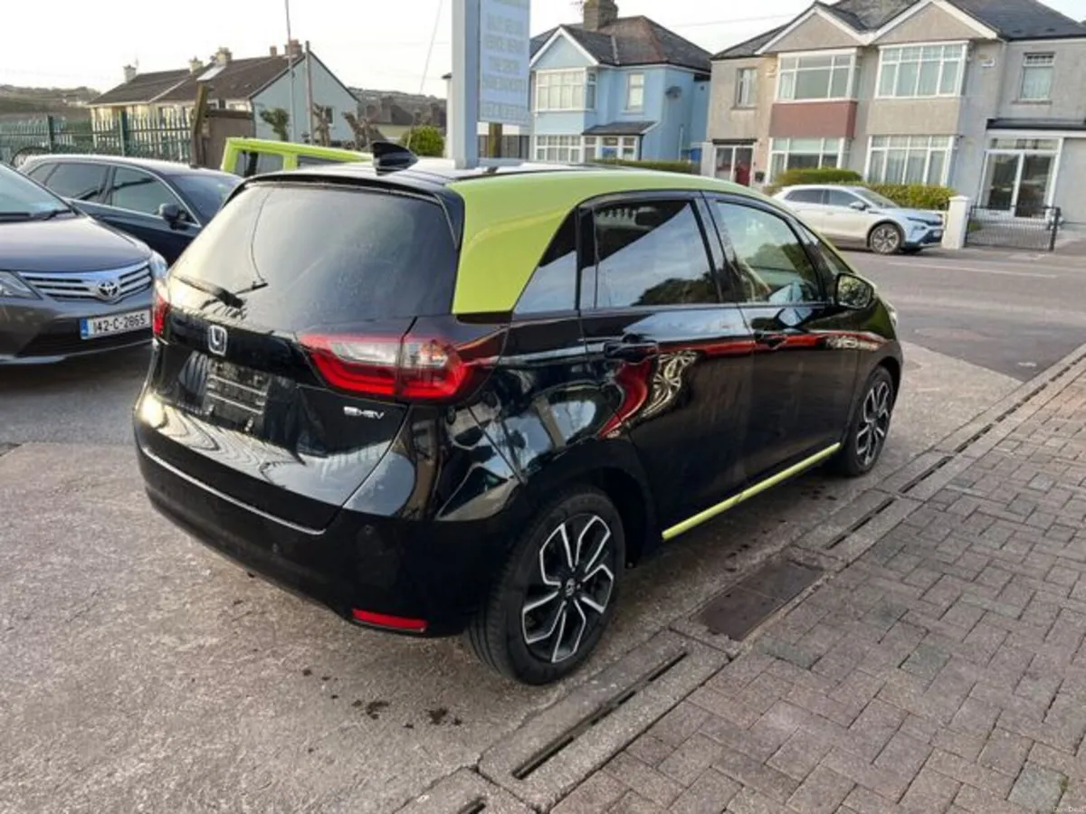 Honda Fit Hybrid - Image 4