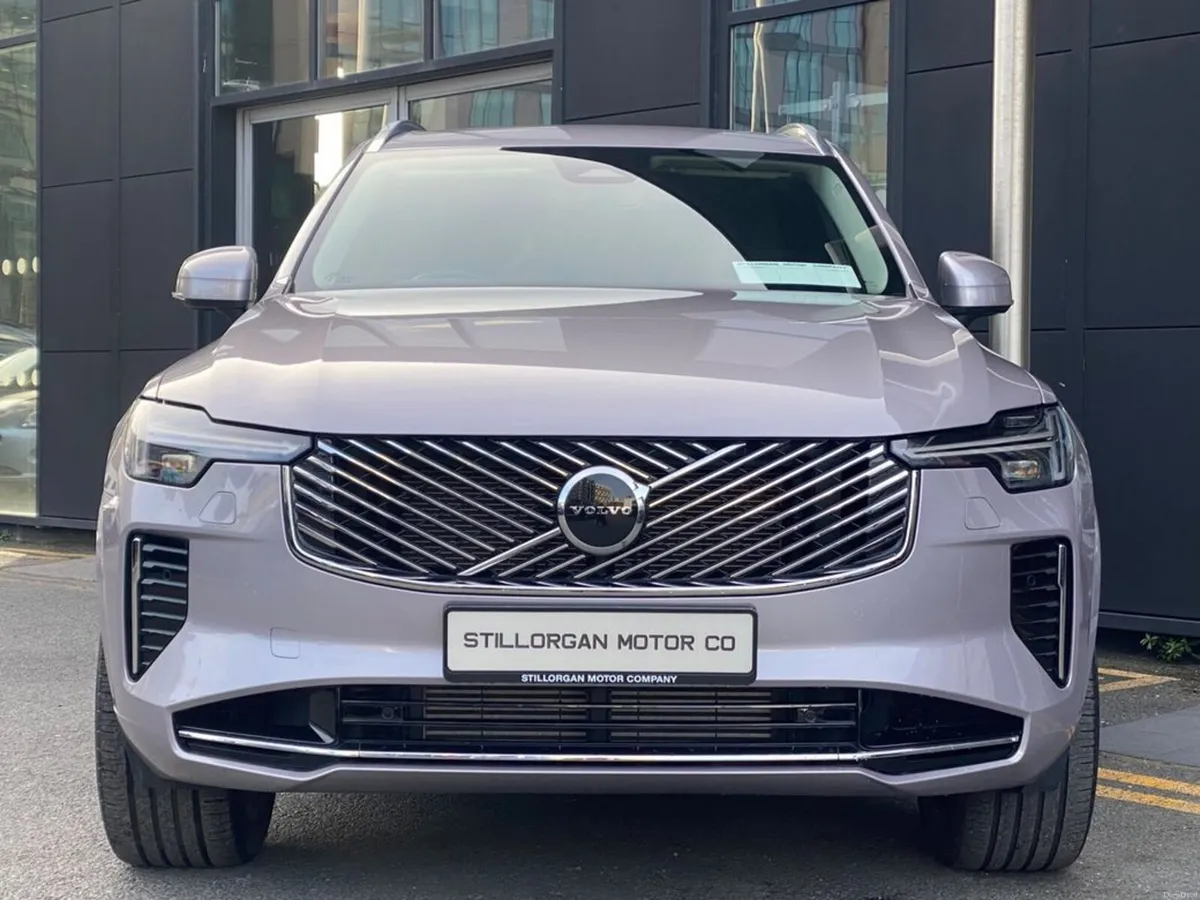 Volvo XC90 T8 Core Recharge AWD Auto (PHEV) - Image 2