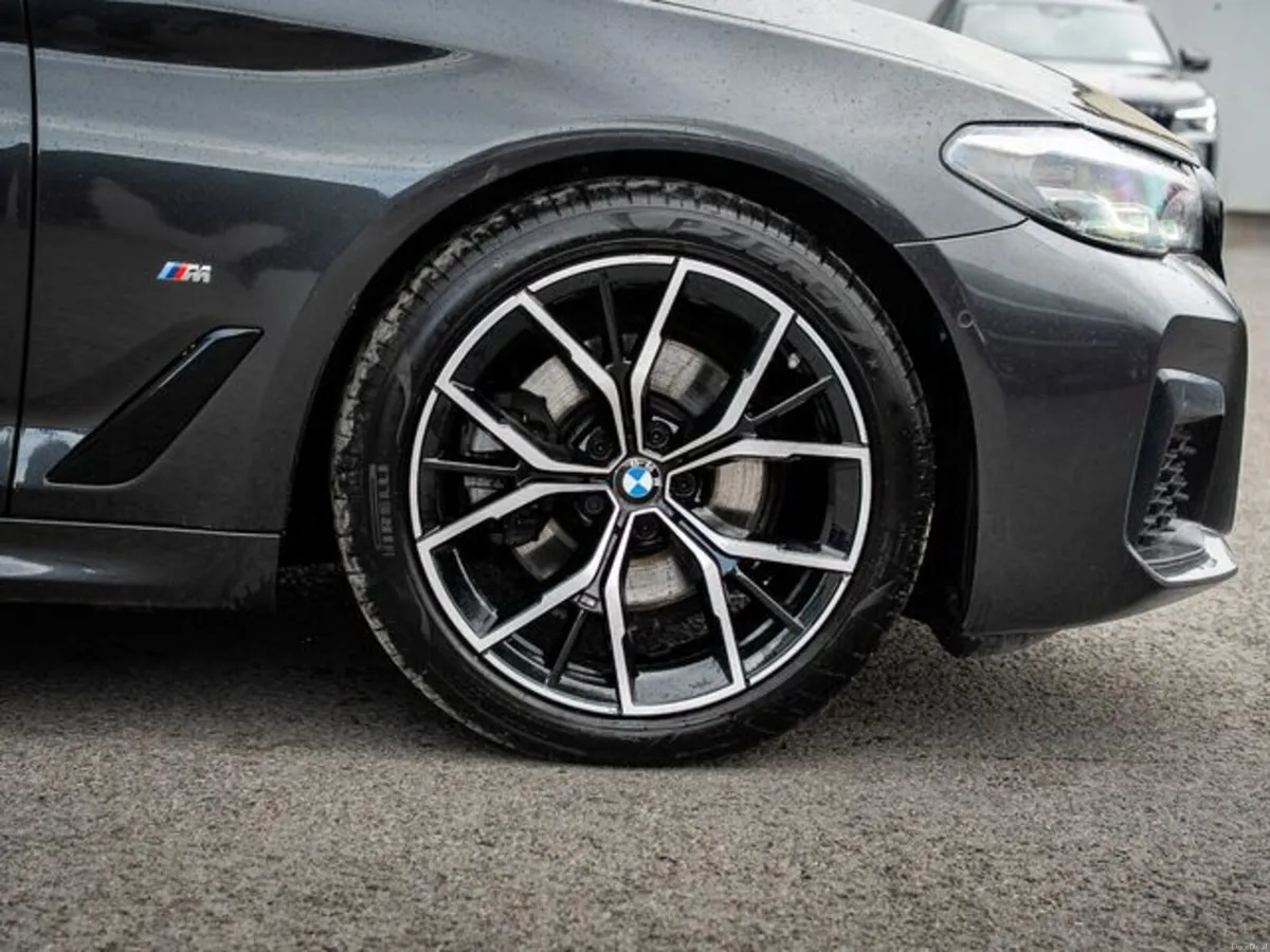 BMW 5-Series 520D M SPORT - Image 4