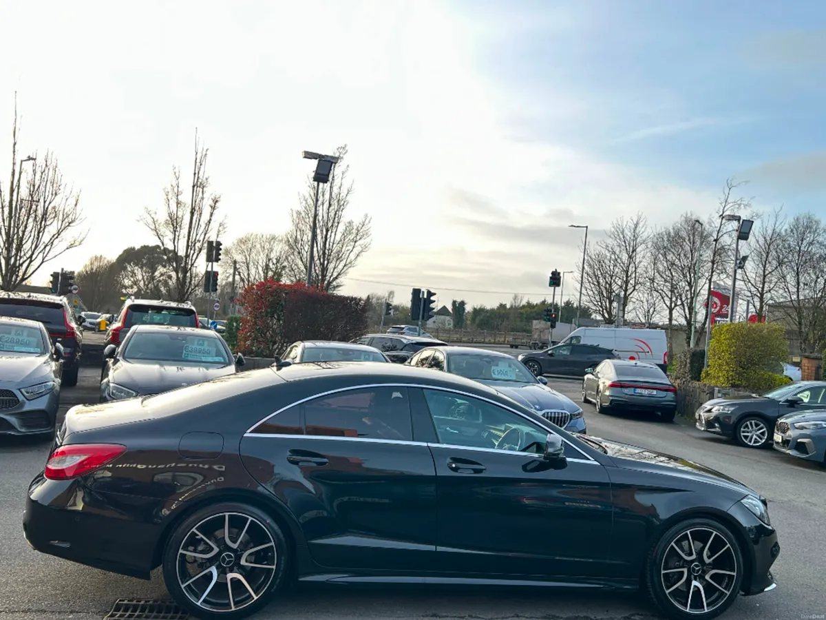 Mercedes-Benz CLS CLS 220 D AMG AUTO *LOW KMS* - Image 4