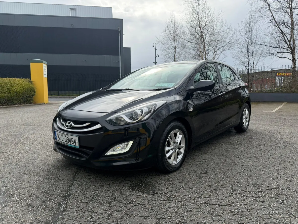 Hyundai i30 1.6 CRDI Automatic - Image 3