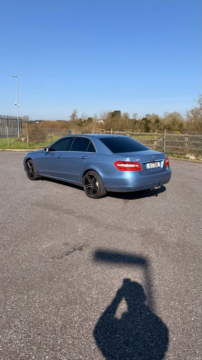 Mercedes-Benz E200 automatic transmission, new NCT - Image 3