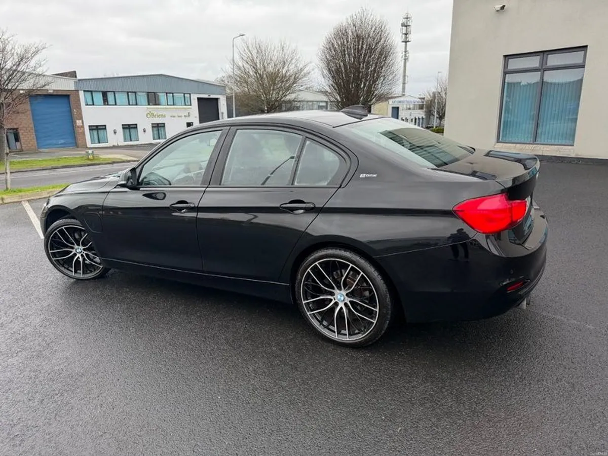 2016 BMW 330e Sport - Image 4