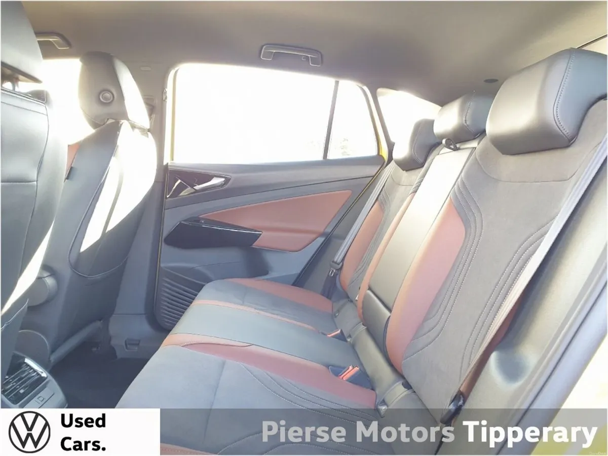 Volkswagen ID.4 LIFE 77kWh 204HP + Bi Colour Styli - Image 4
