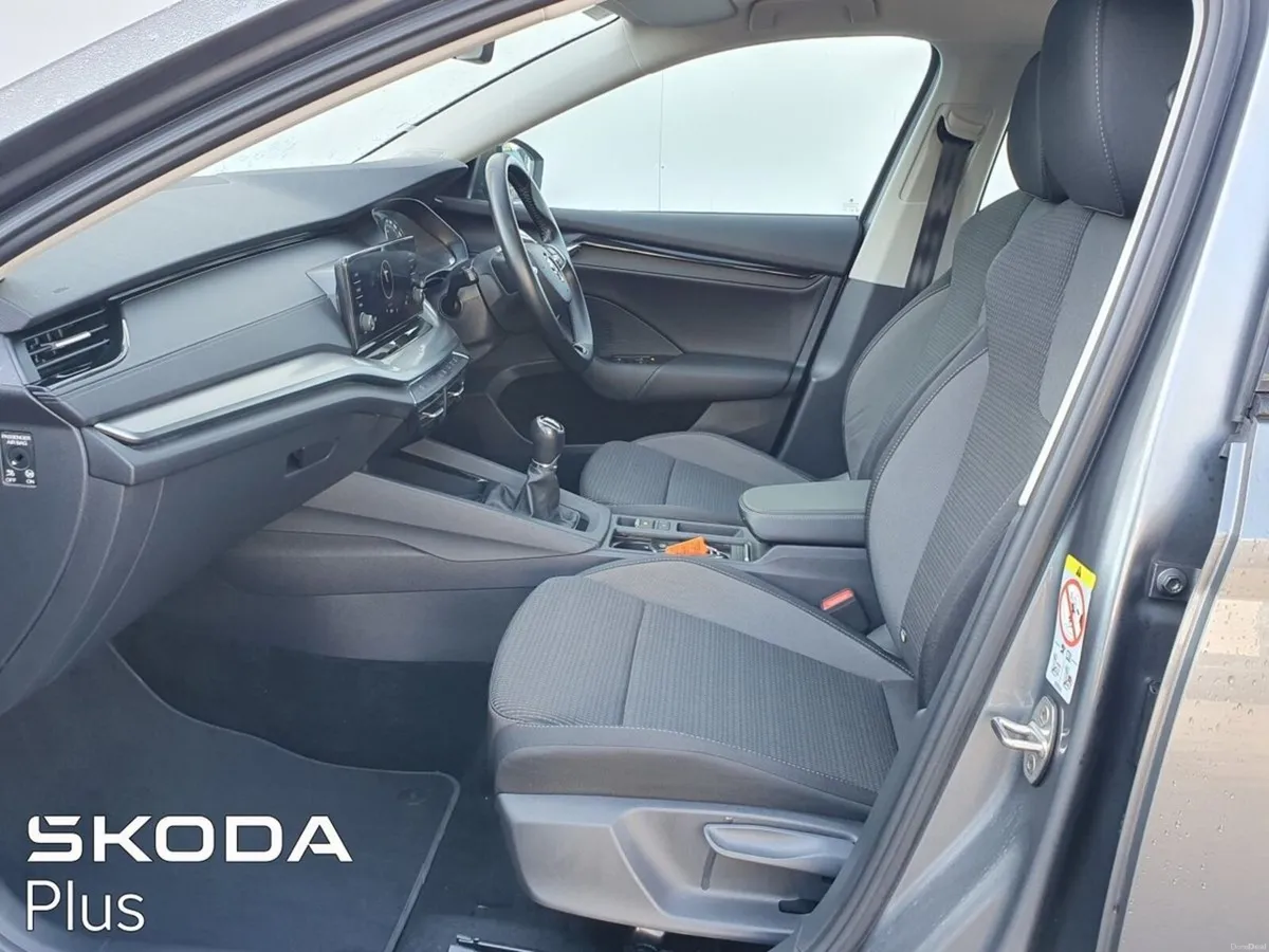 Skoda Octavia OCTAVIA AMB 1.0TSI 110HP **4.9% Fina - Image 4