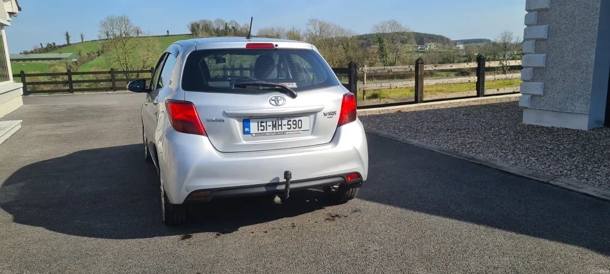 Toyota Yaris 2015 - Image 3