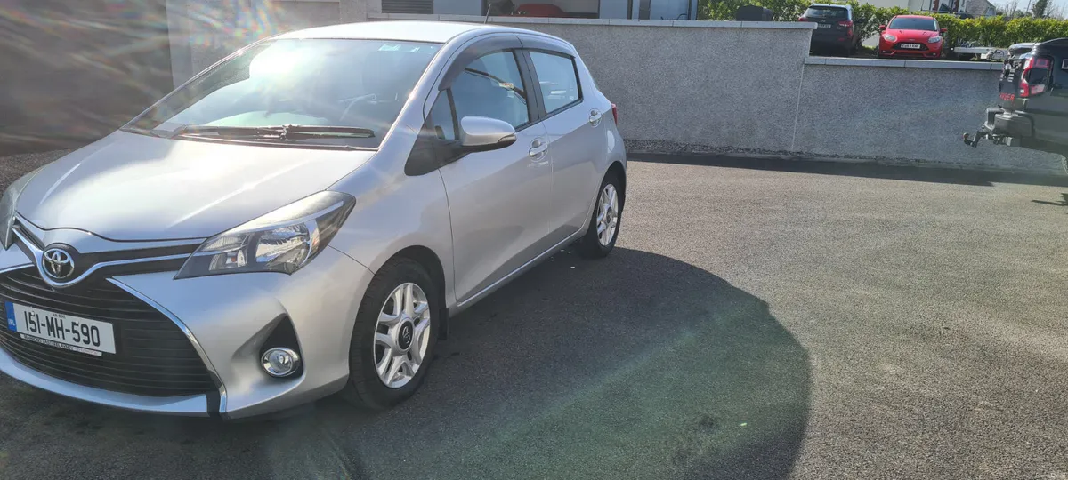 Toyota Yaris 2015 - Image 2