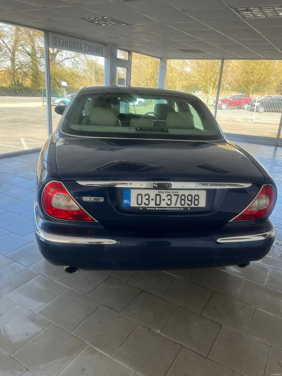 2003 Jaguar XJ 8 V8 4.2 - Image 3