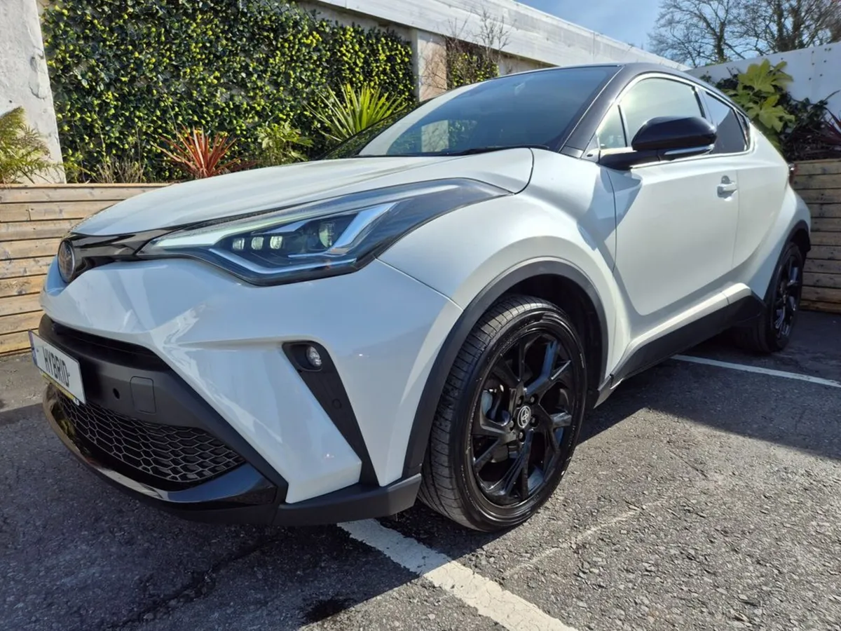 Toyota C-HR 1.8 HYBRID / SOL G-PACK NERO WITH SAFE - Image 3
