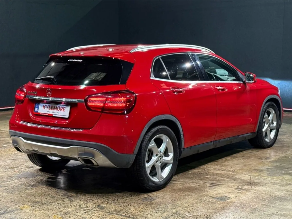 Mercedes-Benz GLA GLA 180 - FULL BLACK LEATHER HEA - Image 4