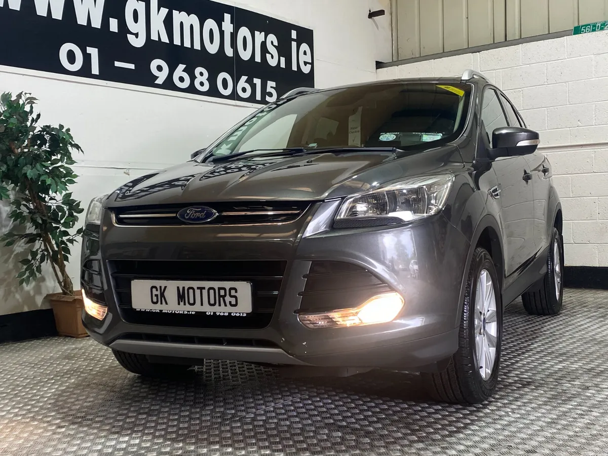 Ford Kuga 2016//TITANIUM///LOW KLMS/// - Image 2