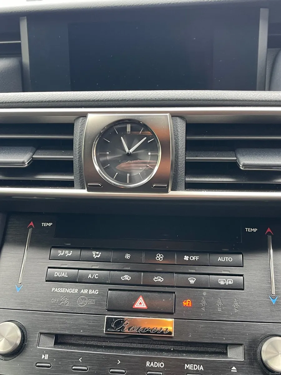 2018 Lexus is 300h F Sport - Image 3