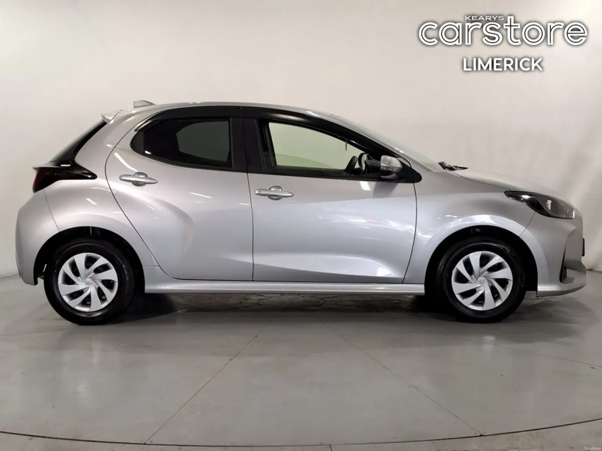 Toyota Yaris 1.0 5Dr Aura - Image 2