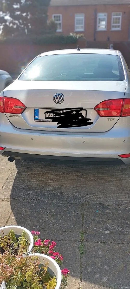 Volkswagen Jetta 2012 - Image 3